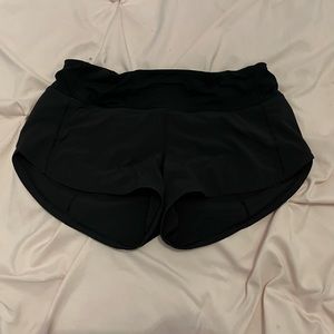 Lululemon black speed ups, size 4, 2.5 length